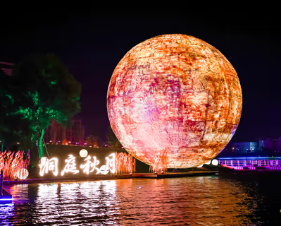 �������������֋���һ�조�옷С�������@�l�佭һ����·��������顢Ȥζ�c���ɣ�